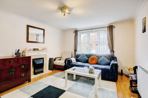 2 bedroom flat for sale, Belvedere Gardens, Benton, Newcastle upon Tyne, Tyne and Wear, NE12