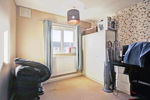 2 bedroom flat for sale, Chesters Avenue, Newcastle upon Tyne, Tyne and Wear, NE12