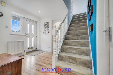 4 bedroom semi-detached house for sale, Brocksparkwood, Brentwood