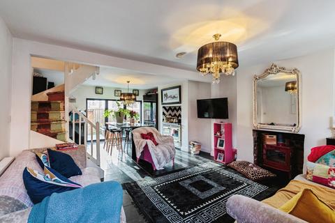 2 bedroom end of terrace house for sale, South Clifton Street, Lytham St. Annes, Lancashire, FY8