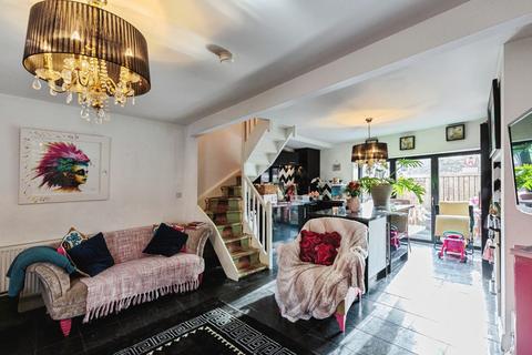 2 bedroom end of terrace house for sale, South Clifton Street, Lytham St. Annes, Lancashire, FY8