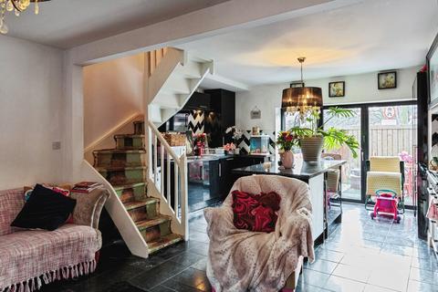 2 bedroom end of terrace house for sale, South Clifton Street, Lytham St. Annes, Lancashire, FY8