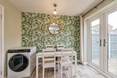3 bedroom semi-detached house for sale, Glenfields, Wakefield, WF4