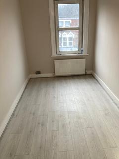 2 bedroom flat to rent, Lordship Lane, London SE22