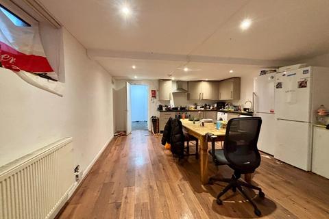 undefined, De Montfort Road, Brighton