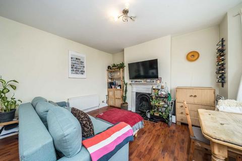 1 bedroom flat to rent, Gauden Road, London SW4