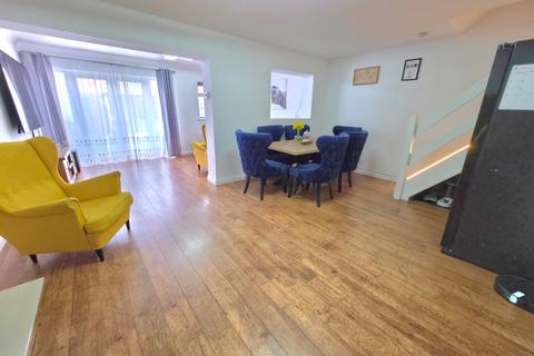 Joseph Luckman Road, Warwickshire CV12