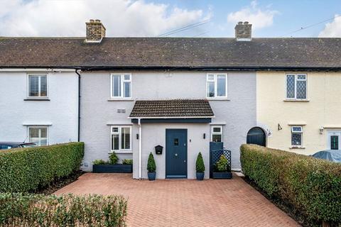 Woodstock Avenue, Old Isleworth TW7
