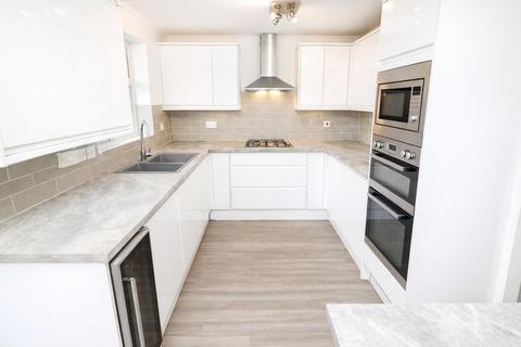 3 bedroom end of terrace house for sale, Maye Dicks Road, Rushden NN10