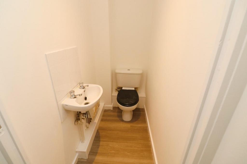 Ground Floor Cloakroom / WC