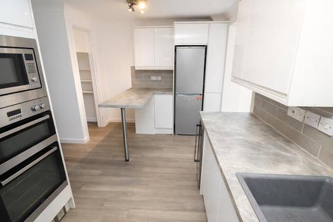 3 bedroom end of terrace house for sale, Maye Dicks Road, Rushden NN10