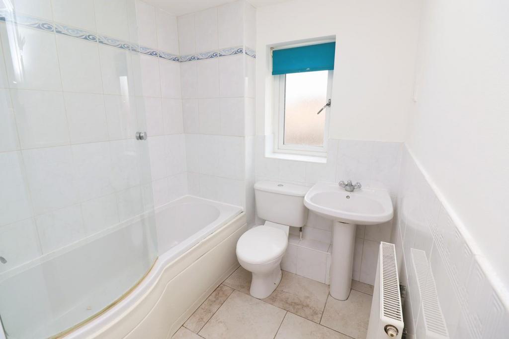 Family Bathroom / WC
