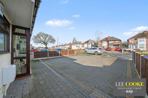 2 bedroom semi-detached bungalow for sale, Stubby Lane, Wolverhampton WV11