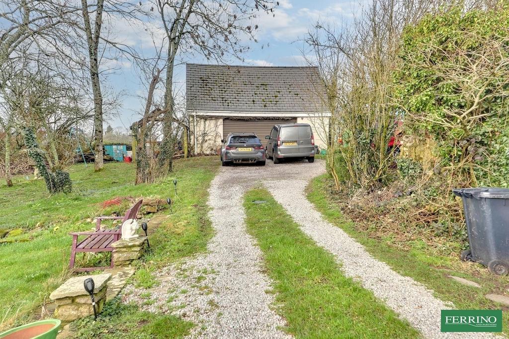 Driveway & Parking