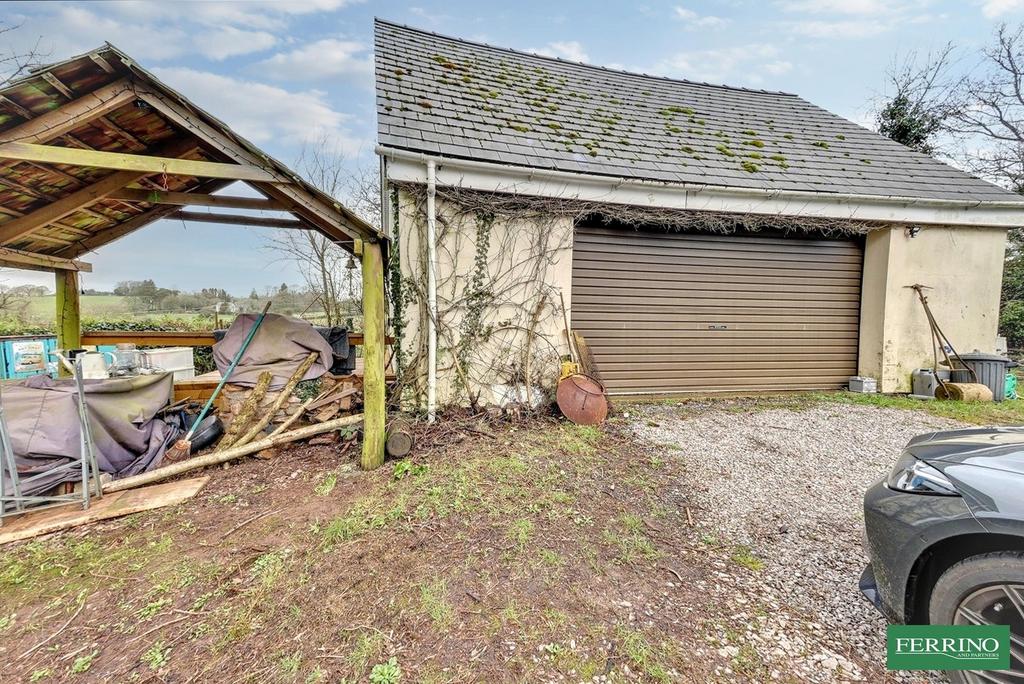 Detached Garage