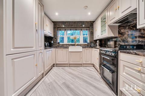 3 bedroom detached house for sale, 2A La Plata Grove, Brentwood, Essex