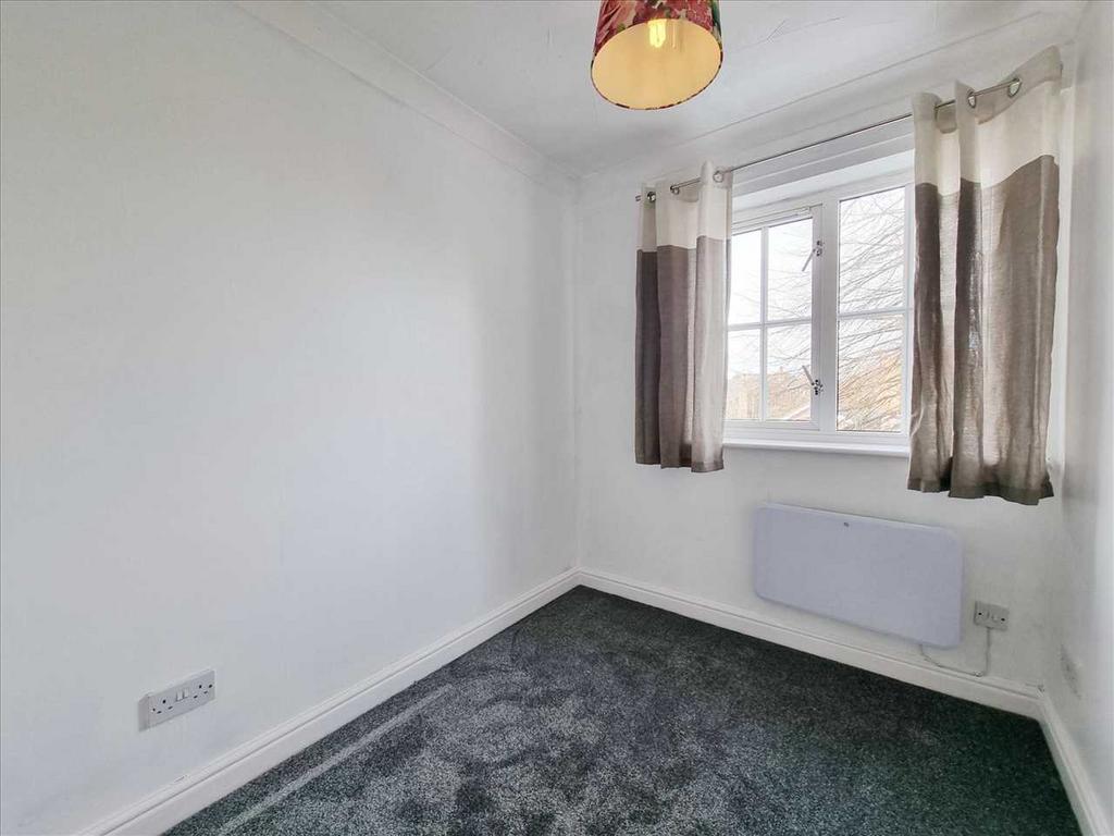 Bedroom 3: