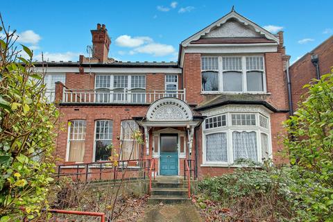 4 bedroom house for sale, Queens Avenue, Muswell Hill
