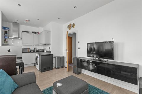 1 bedroom flat for sale, Bellfield Road, High Wycombe HP13