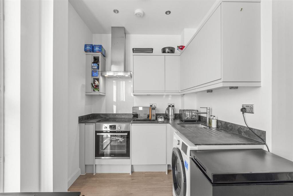 52 Tempus Court, Bellfield Rd, HP13 5 HA-7.jpg