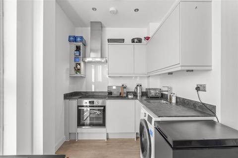 1 bedroom flat for sale, Bellfield Road, High Wycombe HP13
