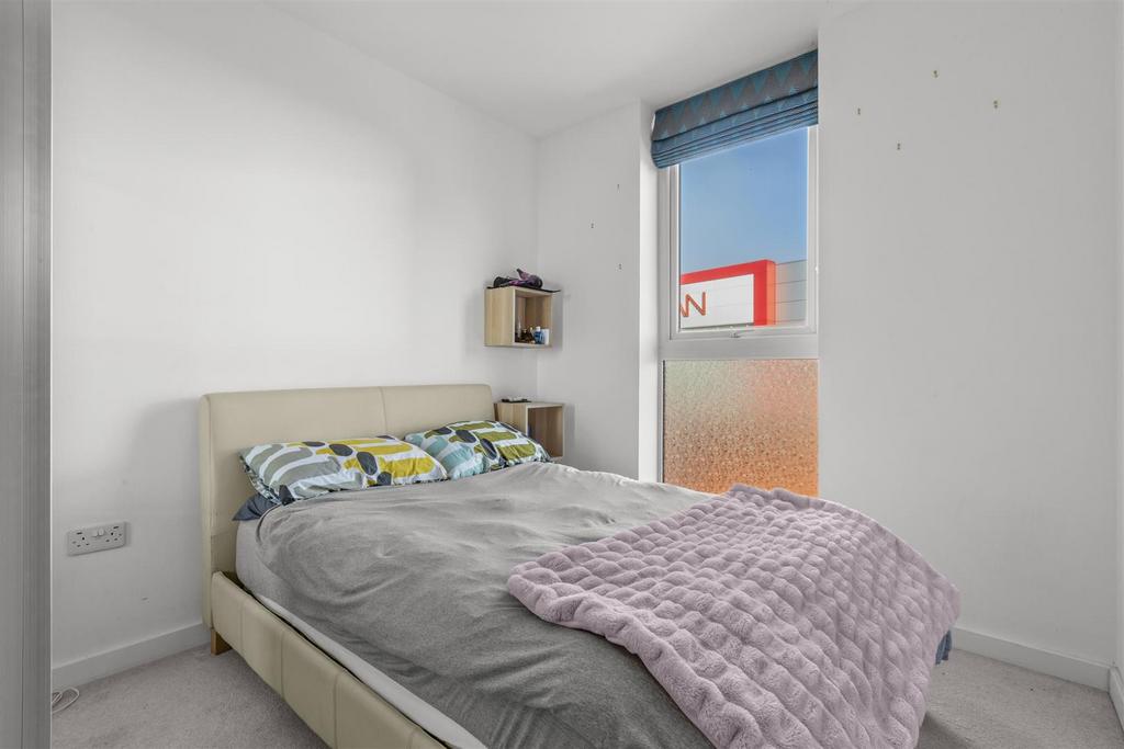 52 Tempus Court, Bellfield Rd, HP13 5 HA-1.jpg