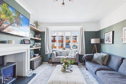 3 bedroom semi-detached house for sale, Silloth Place, Cullercoats