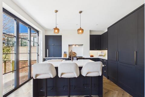 3 bedroom semi-detached house for sale, Silloth Place, Cullercoats