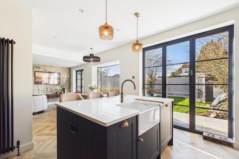 3 bedroom semi-detached house for sale, Silloth Place, Cullercoats