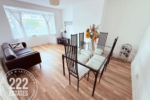 3 bedroom end of terrace house for sale, Marshall Avenue
