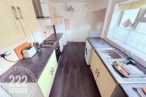 3 bedroom end of terrace house for sale, Marshall Avenue