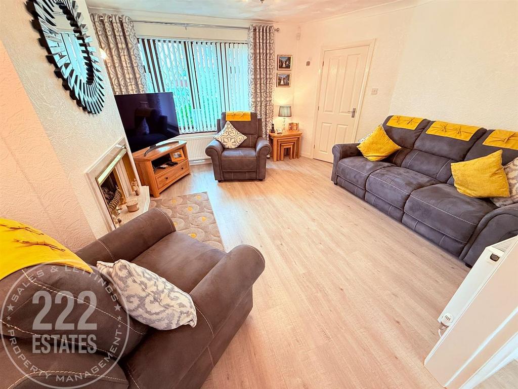 PHOTO-2025-10-14-18-05-04 (17).jpg