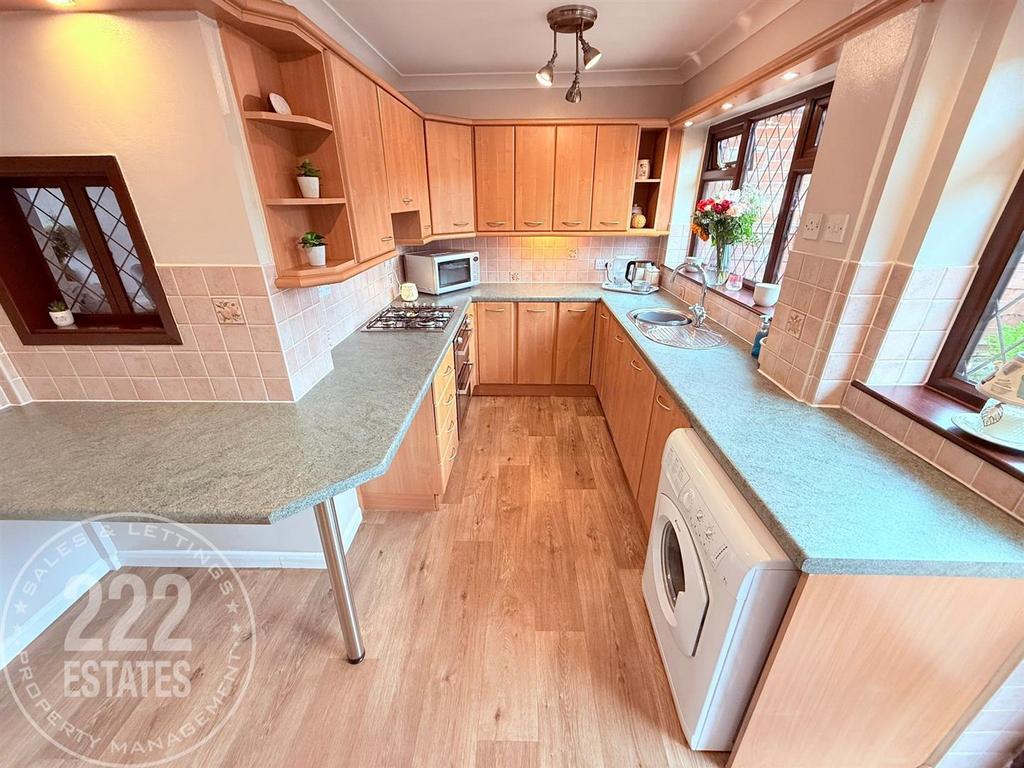 PHOTO-2025-10-14-18-05-04 (22).jpg