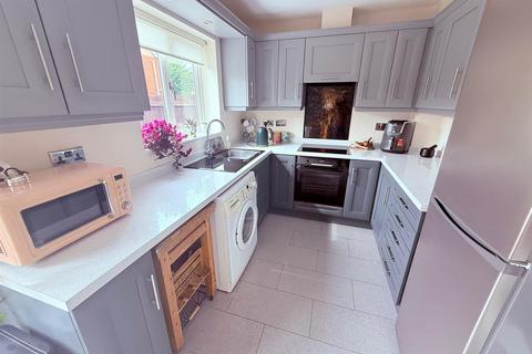3 bedroom end of terrace house for sale, Mildenhall Close, Great Sankey, Warrington