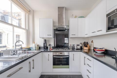 3 bedroom mews to rent, Cornwall Gardens Walk London SW7