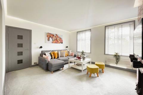 2 bedroom flat for sale, Cressingham Road, Edgware, HA8