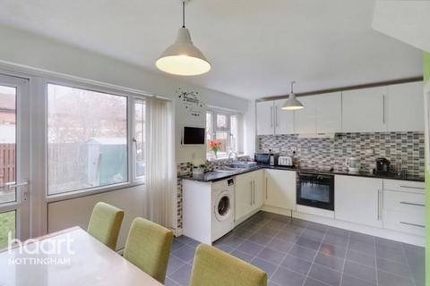 3 bedroom terraced house for sale, Harlaxton Walk, St Anns