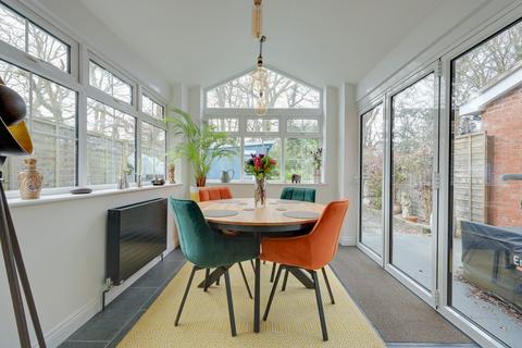 4 bedroom semi-detached house for sale, Sycamore Drive, Burgess Hill, RH15