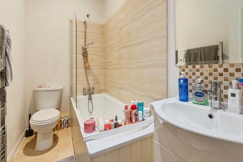 1 bedroom flat for sale, Langham Road, London, N15