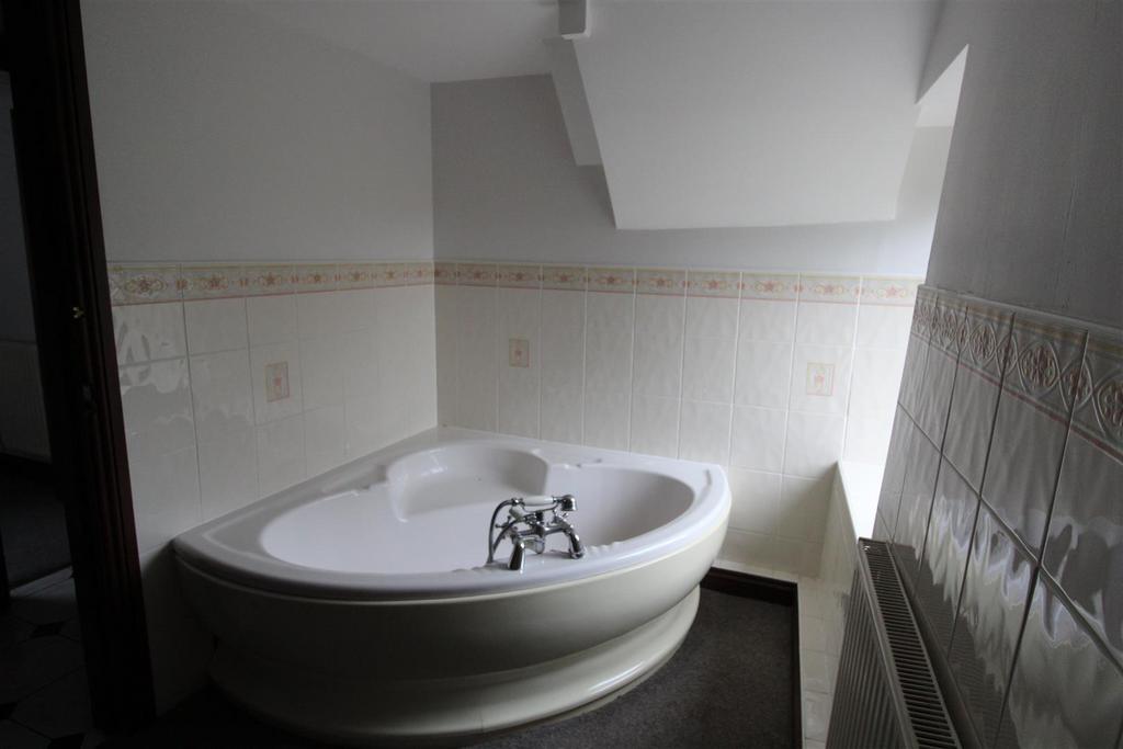 Bathroom.JPG