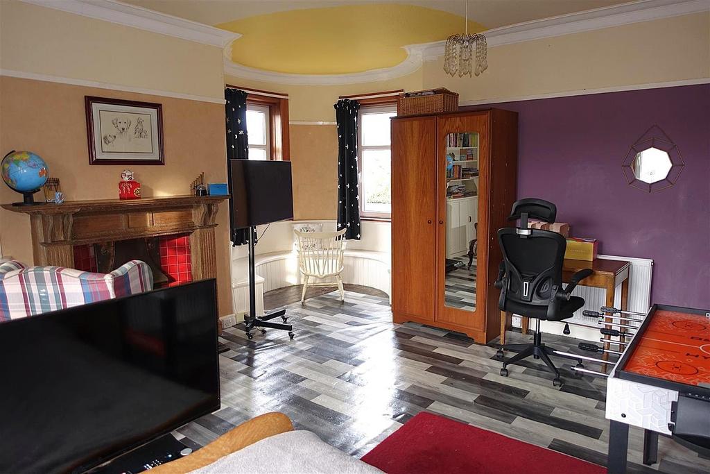 BEDROOM 2.jpg