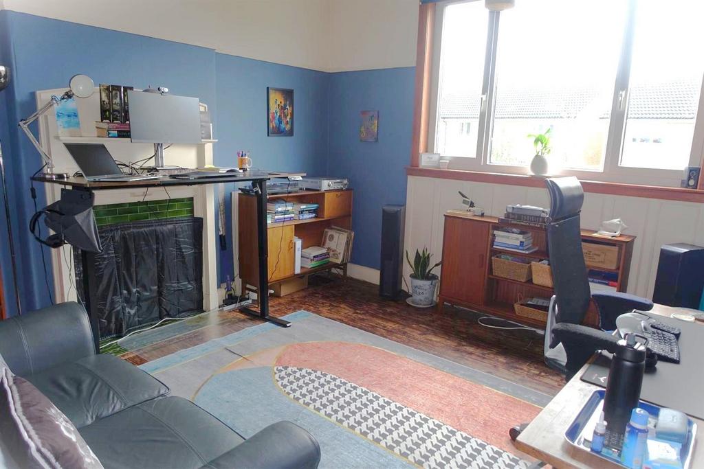 BEDROOM 3.jpg