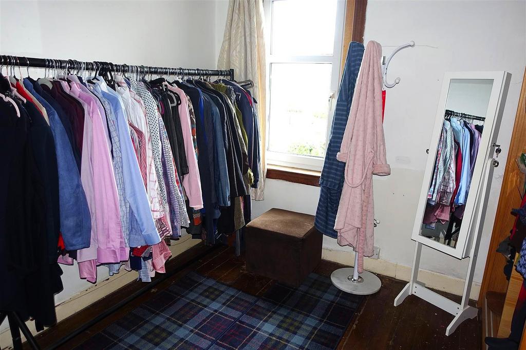 BEDROOM 5.jpg