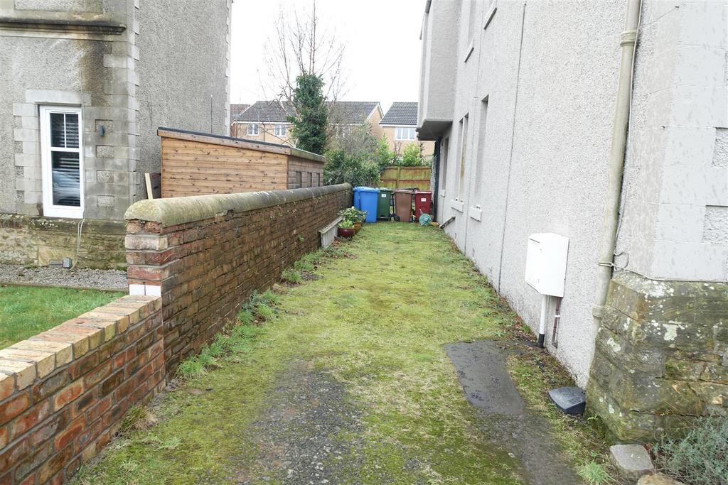 ACCESS TO REAR.jpg