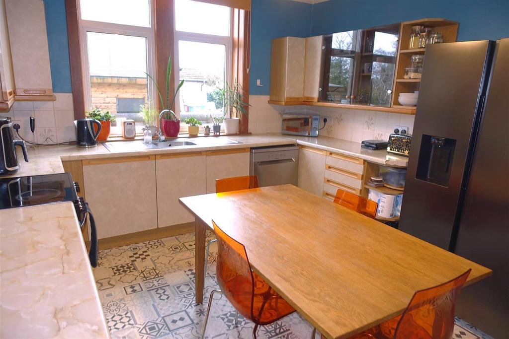 DINING KITCHEN.jpg