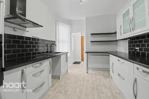 1 bedroom flat for sale, Carisbrooke Road, Westcliff-On-Sea