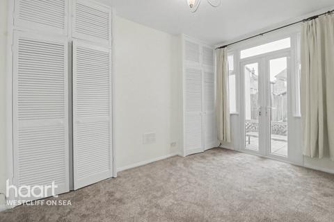 1 bedroom flat for sale, Carisbrooke Road, Westcliff-On-Sea