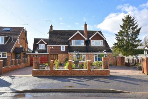 5 bedroom detached house for sale, Croft Lane, Chipperfield, WD4