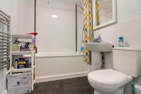 2 bedroom apartment for sale, Viridian Square, Aylesbury
