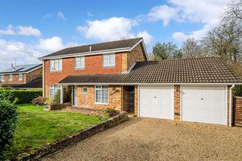 Milstead Close, Tadworth